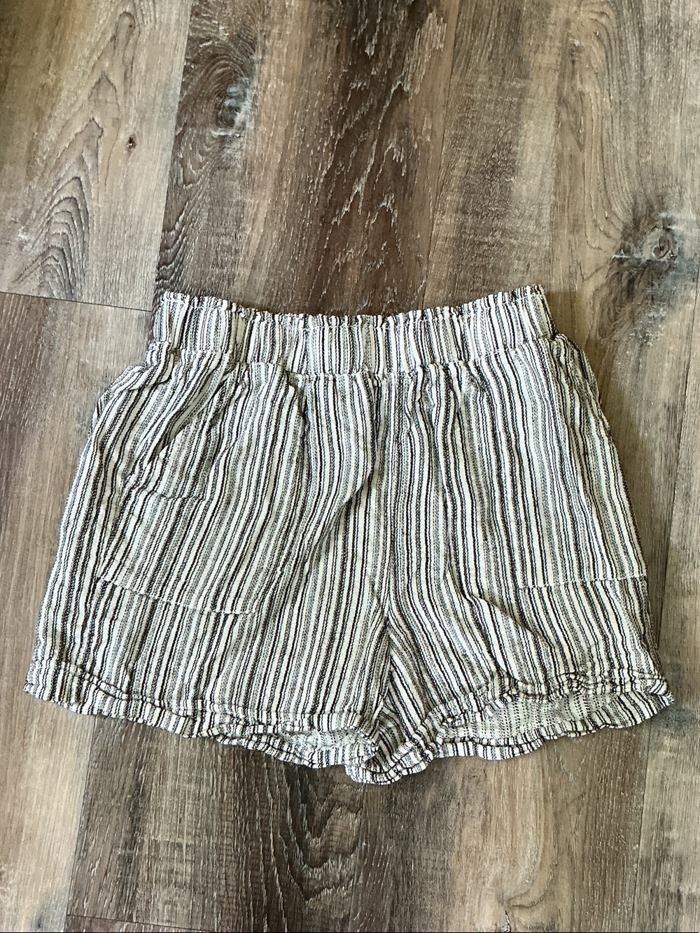 Time and Tru Black and Cream Striped Pull-On Shorts